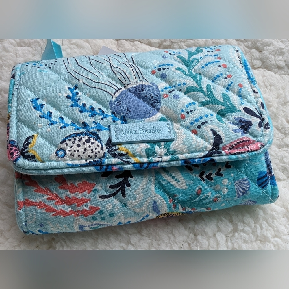 Vera Bradley RFID Riley Compact Wallet in Paisley Wave